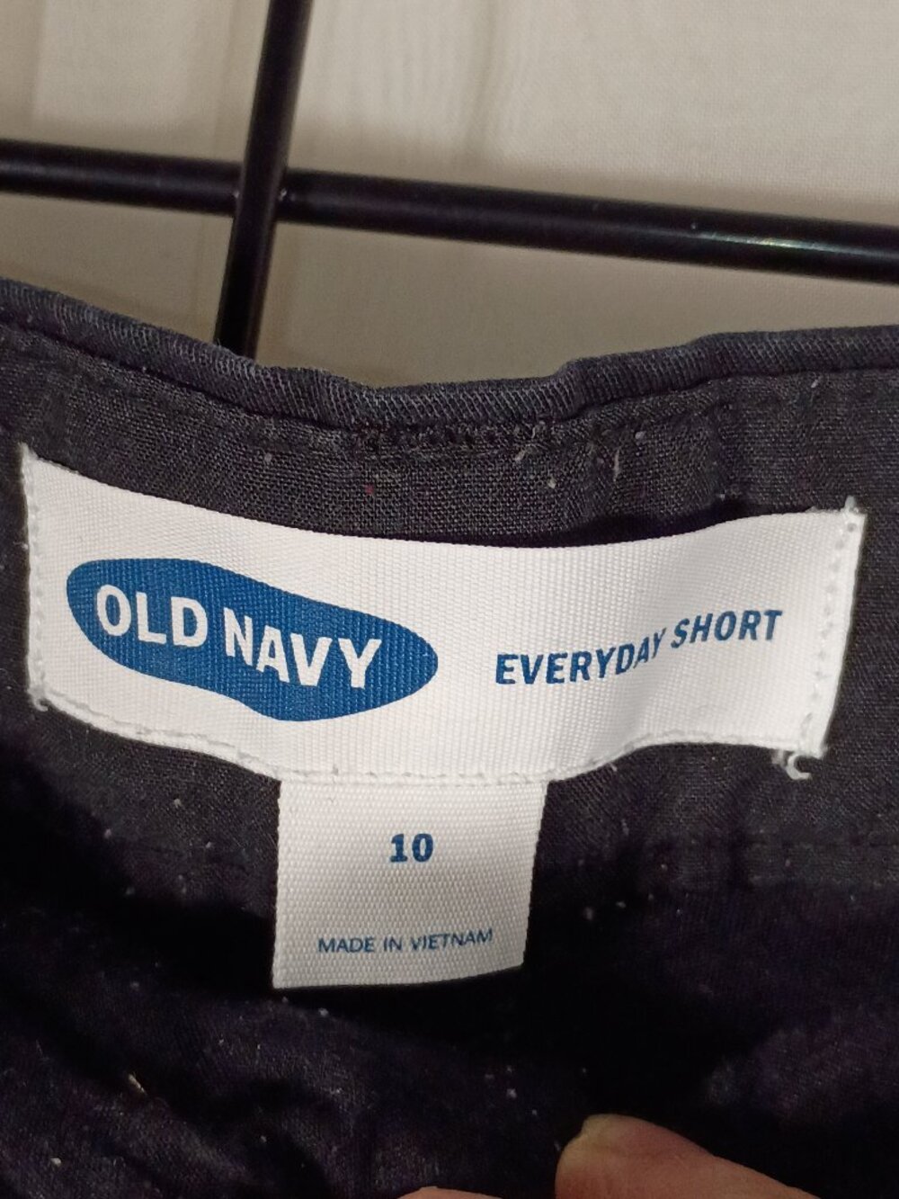 Old Navy Women's Cotton Shorts - Picture 2 of 3